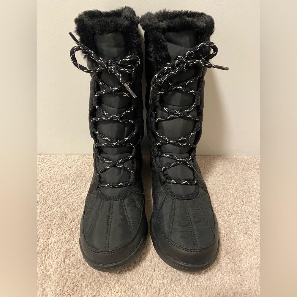 Sorel Black Snow boats